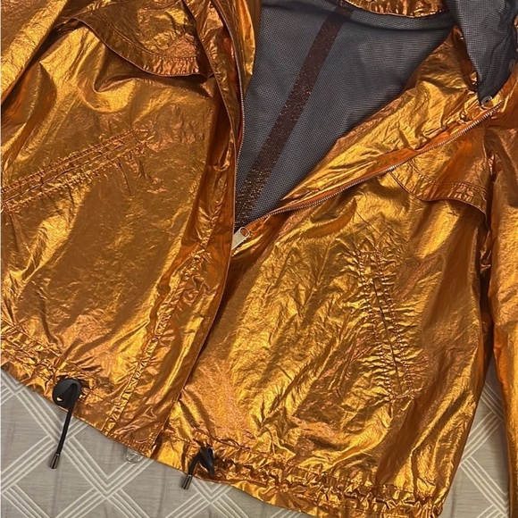 MaxMara Gold Utility Jacket Hooded Lightweight Design - Picture 5 of 8